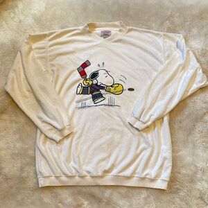 VINTAGE 90’s Ice Hockey Goalie Snoopy and Friends sweatshirt!